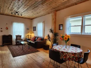 Charming Historic Bungalow - Image 2