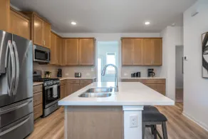 Hutto Executive Suite with 4 Beds - Image 4