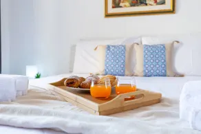 Comfortable Apartment [Wi-Fi & Free Breakfast] - Image 2