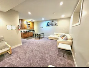 Entire PrivBasementSuite-Self Checkin-SeparateDoor - Image 4