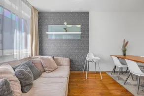 New large apartment, Free Parking! - Image 4