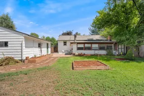 Pet-friendly house with fenced yard near Mtns - Image 2