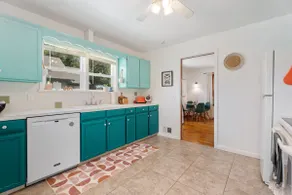 Pet-friendly house with fenced yard near Mtns - Image 4