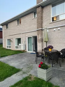 Family Retreat in Napanee - Image 4