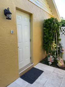 Sebring Garden Retreat - Image 4