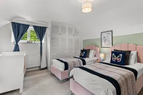 Classical Easter Cottage with Breathtaking Views - Image 4
