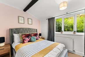 Classical Easter Cottage with Breathtaking Views - Image 3