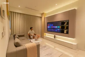 RiverView Corner Luxury 2Br 81m2 Opera by Chihome - Image 2