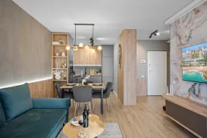 Luxury East Apartment/ free parking & remote work - Image 4