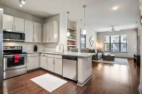 Magnificent Retreat / Atlantic Station - Image 2
