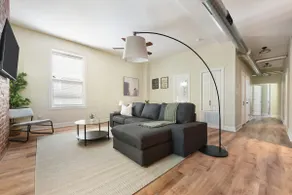 Stylish 3BR w/ Free Parking Near Shopping & Dining - Image 4