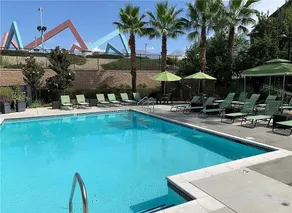Stylish Modern Loft-Style Townhome w Pool Access - Image 2