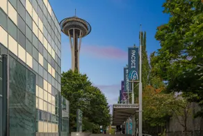 Vibrant 2bd- Stroll SEA Space Needle - Image 2