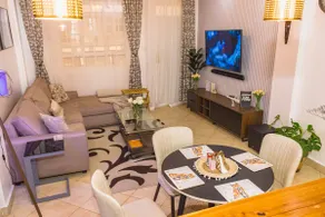 Cozy One-Bedroom - Image 5