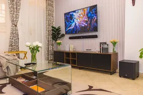 Serene Modern Apt Homely | Garden - Image 4