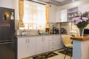 Serene Modern Apt Homely | Garden - Image 5