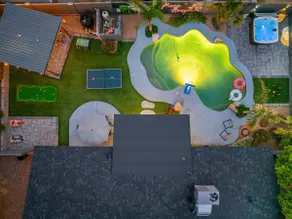 Free Heated Pool~Hot Tub~King Bed~Swing Set~Games - Image 2