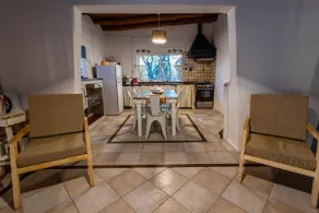 Old farmhouse with a Mendoza soul - Image 3