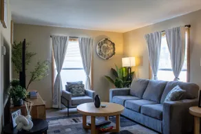Cozy Home in Minneapolis - Image 2