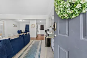 Spacious STL Retreat • Near Airport & Attractions - Image 2