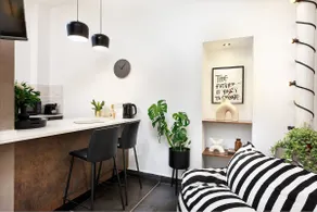 City Center Luxury Apartment - Image 2