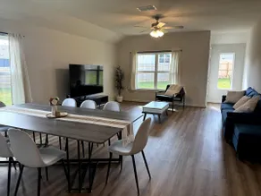 Quite big home near Tesla & COTA - Image 3