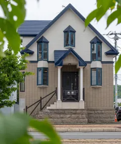 Nishiyama is a 5-minute walk from Miyabi Station! Free parking for up to 4 cars, rent the entire building and accommodate up to 10 people - Image 2