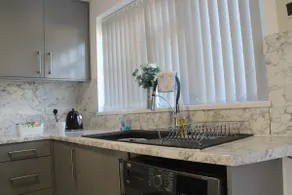 Cozee three bed house in Wolverhampton. - Image 4