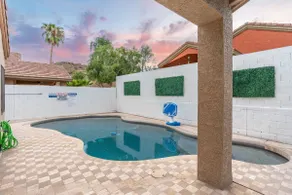 Spacious Oasis With Pool |Sleeps 6 |Two Bathrooms - Image 4