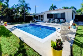 Beautiful Oasis with a heated pool! 3/2 - Image 3