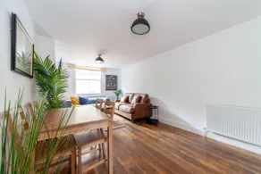 The Old Street Apartments - Image 4