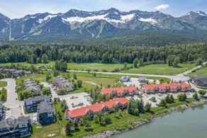 2 BDR with Loft / Mountain Views / Walk Out Deck - Image 2