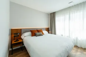 2H Living, Modern and Cozy Apartment. - Image 2