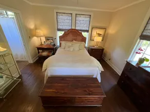 ~Historic Hillstone~ Private Suite - Image 3
