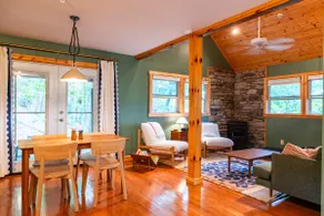 Lovely mountain top cabin - Image 4