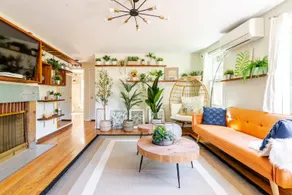 4B2B Home w/Private In-Law Suite - Image 2