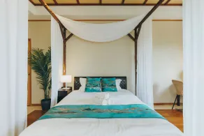 Overlooking Kawahira Bay, 4LDK, Ocean View, Private Pool, Full BBQ & Sauna, 3-minute walk to the beach - Image 4