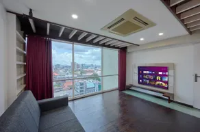 Bayview Retreat: Premium  Stay @Marine Drive Kochi - Image 3