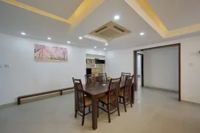 Bayview Retreat: Premium  Stay @Marine Drive Kochi - Image 4