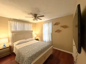 Stylish 2BR Getaway | Sleeps 4 | Quiet & Central - Image 5