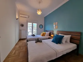Spacious 2 BR family & couples quiet apt w balcony - Image 4