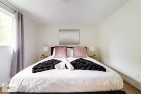Cozy & Stylish 4bd|2BATH Home|Wifi|Long Stays| - Image 4