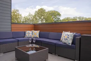 Luxury Loft On Mary St Near Wineries & Downtown - Image 2