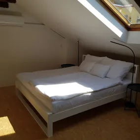 New attic apartment, with air conditioning, no elevator - Image 4