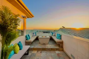 Sunny Home by the Beach | Free Parking - Image 2