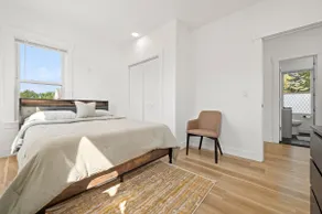 NYC Access 4BR Duplex | Sleeps 10, Free Parking - Image 3