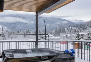Qs Hideaway in Mackenzie Village - Image 5