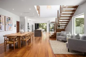 Surfside Villa - 50m to beach access, heated pool - Image 4