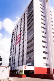Building with 24-hour front desk and full leisure facilities - Image 4
