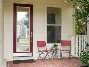 Elegant safe home 5 minutes to downtown - Image 3